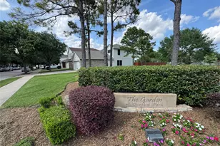 11035 Heather Bluff Ln, Houston, TX 77075 - Photo 18