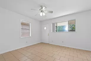 312 Travis St, Richmond, TX 77469 - Photo 4