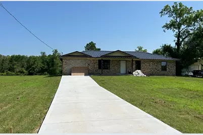 101 Smilie Crossing, Angleton, TX 77515 - Photo 1