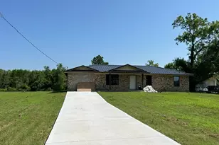 101 Smilie Crossing, Angleton, TX 77515 - Photo 1