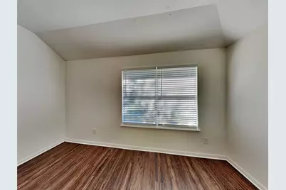 13210 Ambrosa Drive, Houston, TX 77044 - Photo 8