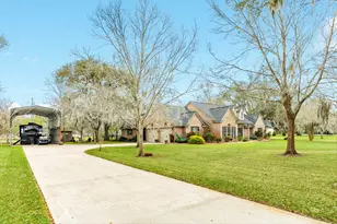 2403 White Tail Ln, Lake Jackson, TX 77566 - Photo 38