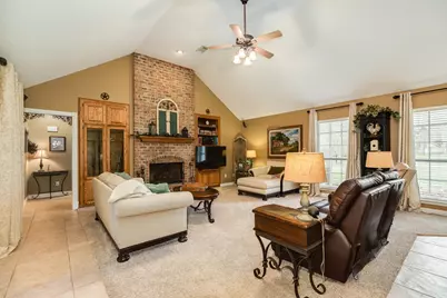 2403 Whitetail Lane, Lake Jackson, TX 77566 - Photo 8