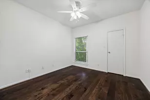 11711 Memorial Dr, Houston, TX 77024 - Photo 22
