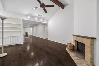 11711 Memorial Drive #540, Houston, TX 77024 - Photo 8