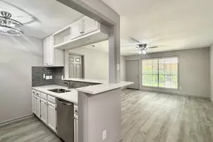 1311 Antoine Dr, Houston, TX 77055 - Photo 2