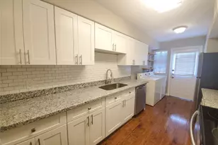 5206 Arboles Dr, Houston, TX 77035 - Photo 8