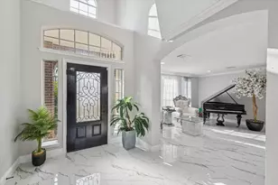 11306 Avon Pl, Houston, TX 77066 - Photo 2
