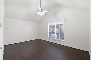 3209 Clearview Cir, Houston, TX 77025 - Photo 28