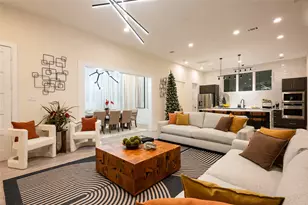 913 Thompson St, Houston, TX 77007 - Photo 2