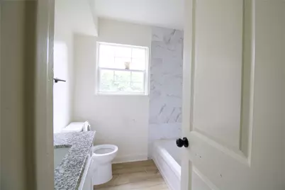 9307 Linda Vista Road, Houston, TX 77078 - Photo 10