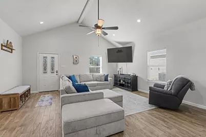 186 N Village Cove Loop, Livingston, TX 77351 - Photo 6