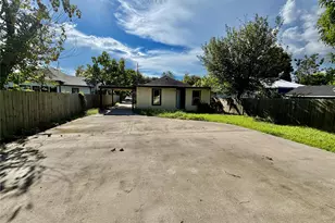 2206 Stevens St, Houston, TX 77026 - Photo 4