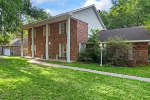 2457 Ripplewood Dr, Conroe, TX 77384 - Photo 2