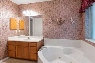 2457 Ripplewood Dr, Conroe, TX 77384 - Photo 18