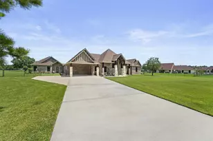 16173 Oak Lawn Dr, Splendora, TX 77372 - Photo 2