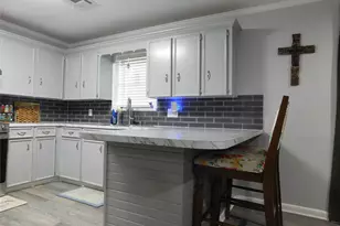 407 Ash St, El Campo, TX 77437 - Photo 22