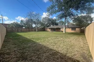 407 Ash St, El Campo, TX 77437 - Photo 38
