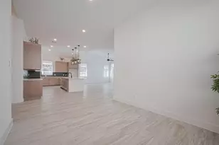 3328 Voda Bnd Dr, Katy, TX 77493 - Photo 8