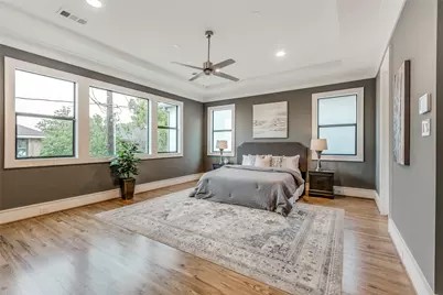 1638 Castle Court, Houston, TX 77006 - Photo 14