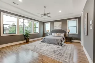 1638 Castle Ct, Houston, TX 77006 - Photo 14