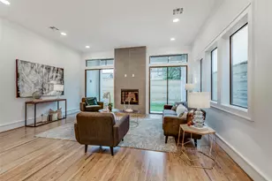 1638 Castle Ct, Houston, TX 77006 - Photo 10