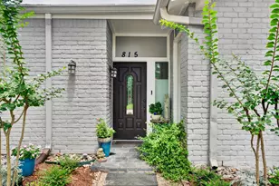 815 Bayou River Dr, Houston, TX 77079 - Photo 2