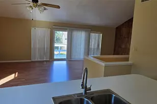 135 April Point Dr N, Conroe, TX 77356 - Photo 20