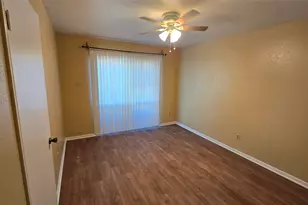 135 April Point Dr N, Conroe, TX 77356 - Photo 10