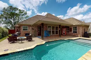 104 Mockingbird Ln, Bridge City, TX 77611 - Photo 1