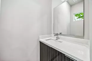 1113 W 21st St, Houston, TX 77008 - Photo 28