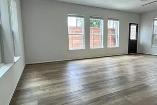 7042 Plum Creek Terrace Ln, Houston, TX 77087 - Photo 8