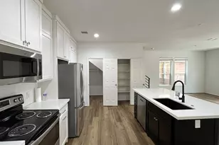 7042 Plum Creek Terrace Ln, Houston, TX 77087 - Photo 4