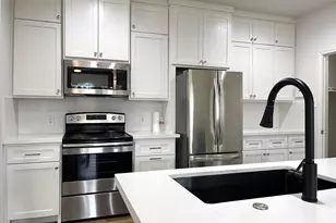 7042 Plum Creek Terrace Ln, Houston, TX 77087 - Photo 2