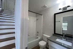 7042 Plum Creek Terrace Ln, Houston, TX 77087 - Photo 14