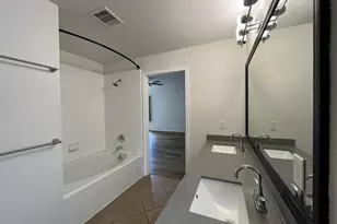 7042 Plum Creek Terrace Ln, Houston, TX 77087 - Photo 20