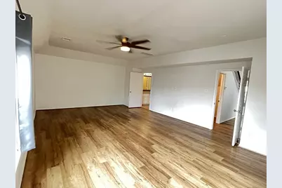 7042 Plum Creek Terrace Lane, Houston, TX 77087 - Photo 18