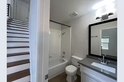 7042 Plum Creek Terrace Lane, Houston, TX 77087 - Photo 14