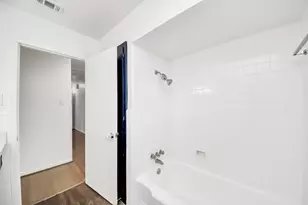 4038 Mischire Dr, Houston, TX 77025 - Photo 24