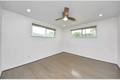 4038 Mischire Drive, Houston, TX 77025 - Photo 20