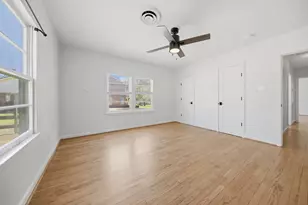 104 E Nichols St, Bellville, TX 77418 - Photo 12