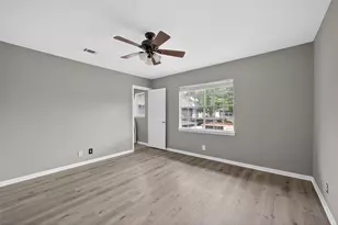 2109 Lander Ln, Houston, TX 77057 - Photo 20