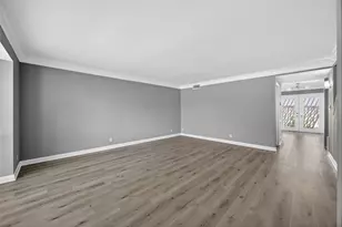 2109 Lander Ln, Houston, TX 77057 - Photo 6
