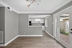 2109 Lander Ln, Houston, TX 77057 - Photo 12