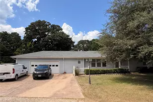 192 Moon Beam Dr, Trinity, TX 75862 - Photo 2