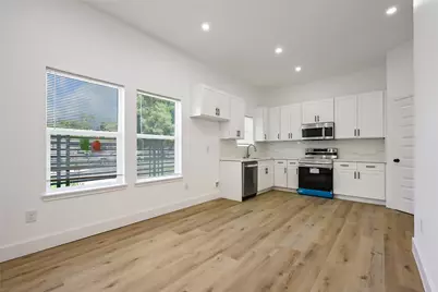 8123 Betty Boop Street #A/B, Houston, TX 77028 - Photo 4