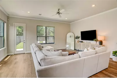 823 W 24th Street, Houston, TX 77008 - Photo 16