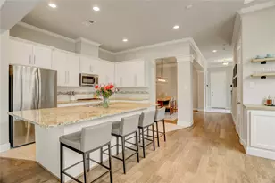 823 W 24th St, Houston, TX 77008 - Photo 12
