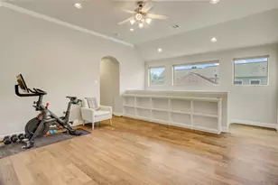 823 W 24th St, Houston, TX 77008 - Photo 22