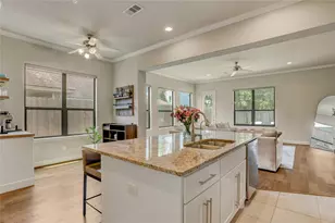 823 W 24th St, Houston, TX 77008 - Photo 14